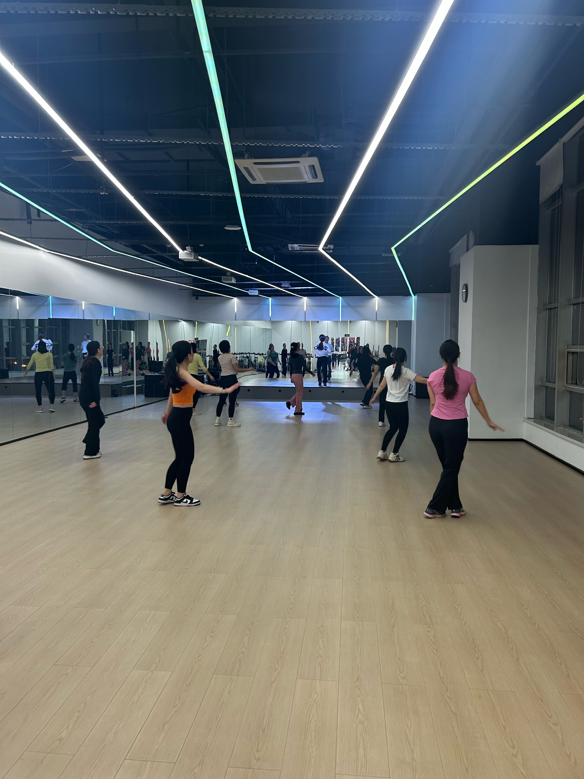 开云官方-健身舞蹈比赛，动感十足赏心悦目