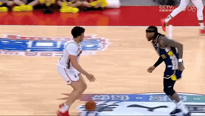 中场休息观察：球队调整策略的秘密