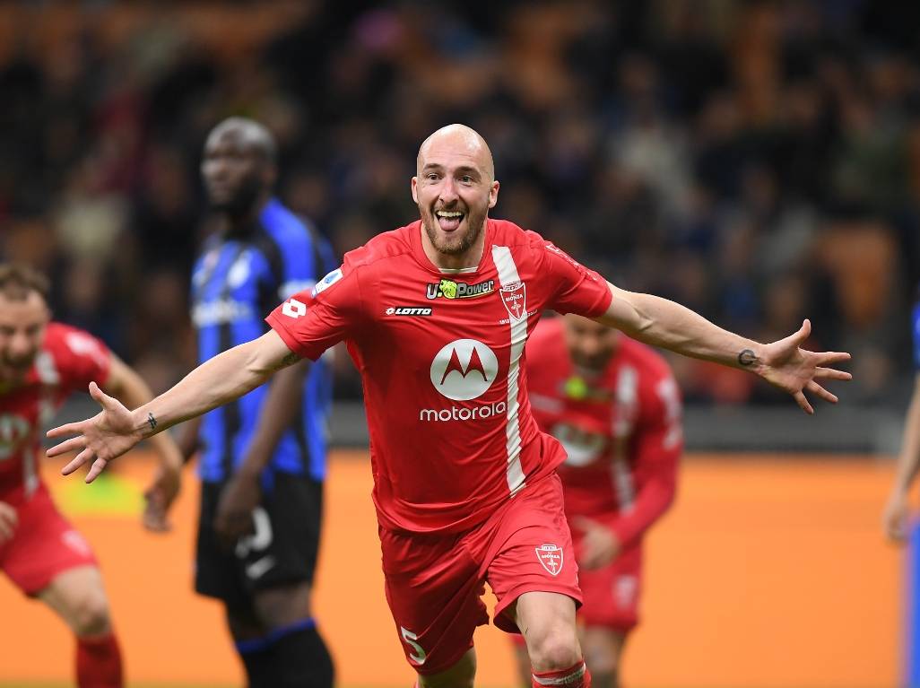 意甲激烈，比分3-2，明星球员各自贡献两球，关键数据：远射准确性达70%的简单介绍