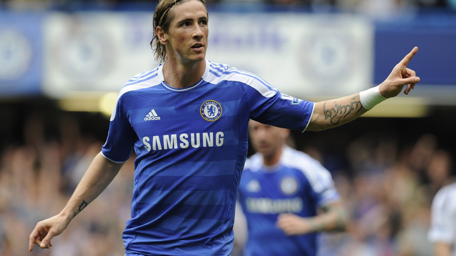 C罗续约利雅得胜利,继续征战沙特联赛,c罗续约到2021